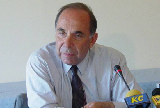 «Ουδέν σχόλιον» για την απόφαση παραίτησης από τον Πέτρο Αλιβιζάτο 