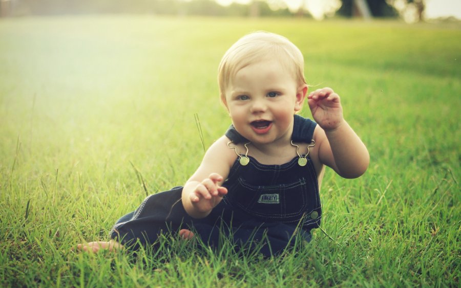 ΟΠΕΚΑ - Επίδομα παιδιού Α21: Ξεκινούν οι αιτήσεις - Οι κλίμακες και τα ποσά