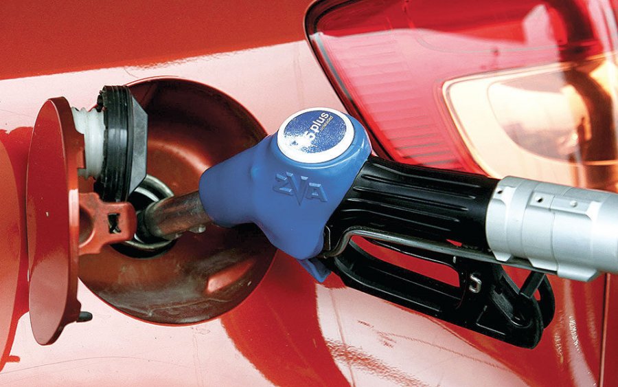 Επιδότηση καυσίμων: Προς παράταση του fuel pass για 2 μήνες με αύξηση ποσού και δικαιούχων