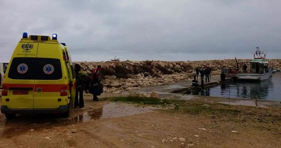 Με αλιευτικό - τουριστικό σκάφος απο τον Κατελειό οι διακομιδές ασθενών στην Κυλλήνη (εικόνες)