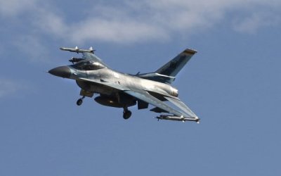 Πτώση F-16 στη νήσο Ψαθούρα – Σώος ο πιλότος
