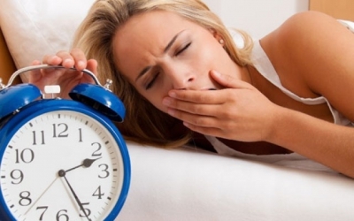Νέα μελέτη : Όσοι κοιμούνται λιγότερο έχουν περισσότερα κιλά