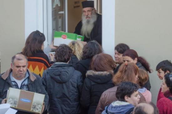 H προσφορά της εκκλησίας στους σεισμοπαθείς της Παλλικής (εικόνες)