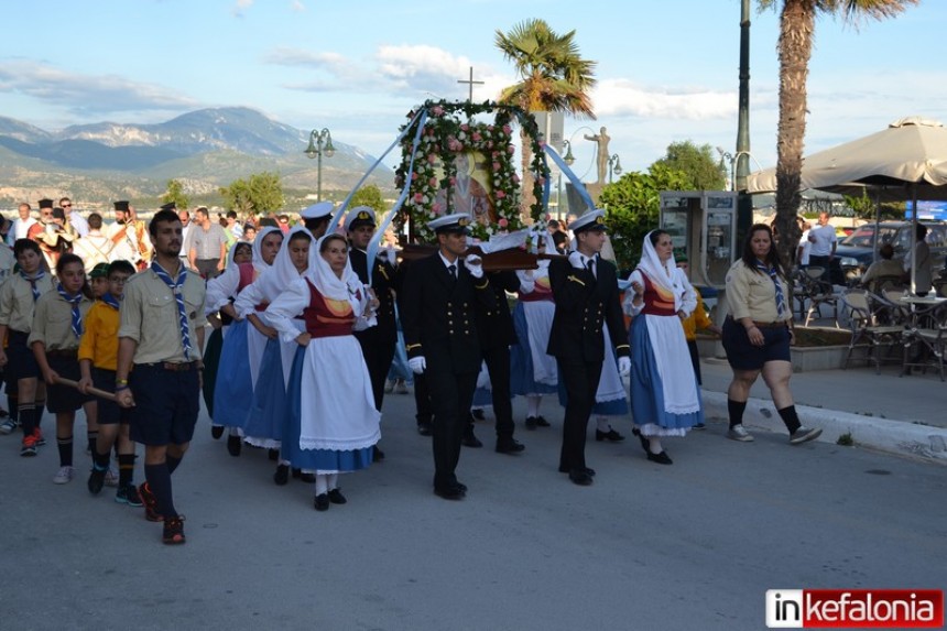 Η Λιτανεία της εικόνας και των Ιερών Λειψάνων του Άγιου Παναγή Μπασιά στο Ληξούρι (εικόνες + video)