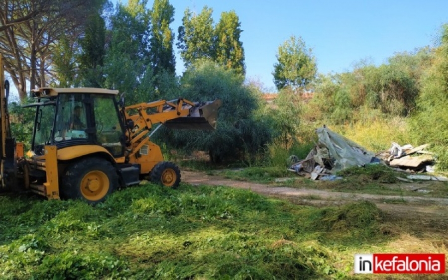 Ξεκίνησε η επιχείρηση «σκούπα» στα Λυκιαρδοπουλάτα! (εικόνες + video)