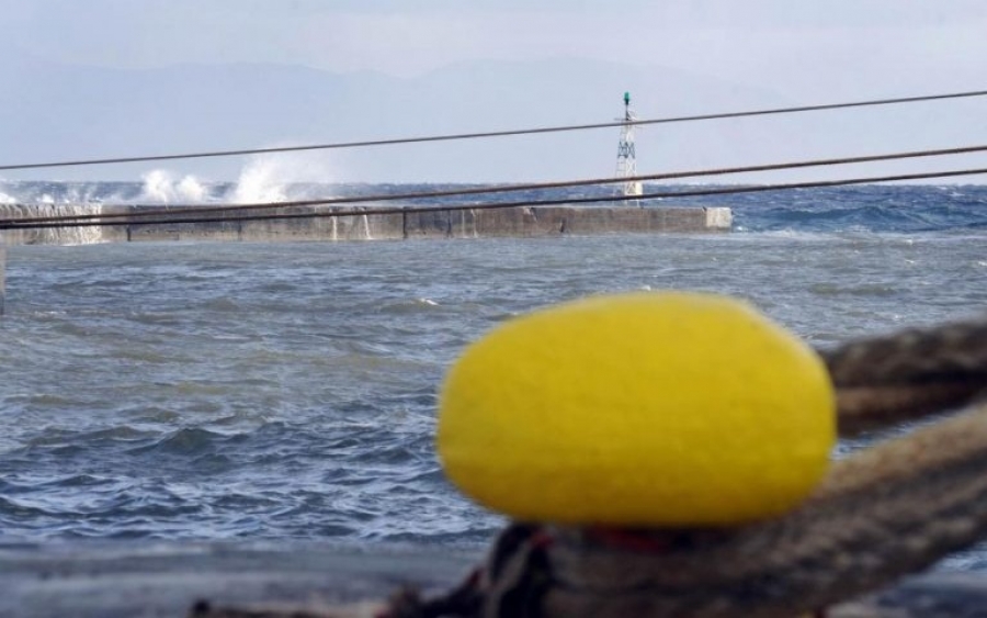 Παραμένει σε ισχύ το απαγορευτικό απόπλου από και προς την Κεφαλονιά