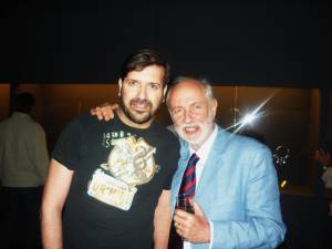 Ο Μιχαήλ Ρωμανός με τον διευθυντή του Μουσείου Μπενάκη Άγγελο Δεληββοριά