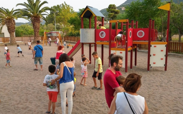 Η πρώτη σύγχρονη παιδική χαρά στην Ιθάκη (εικόνες)