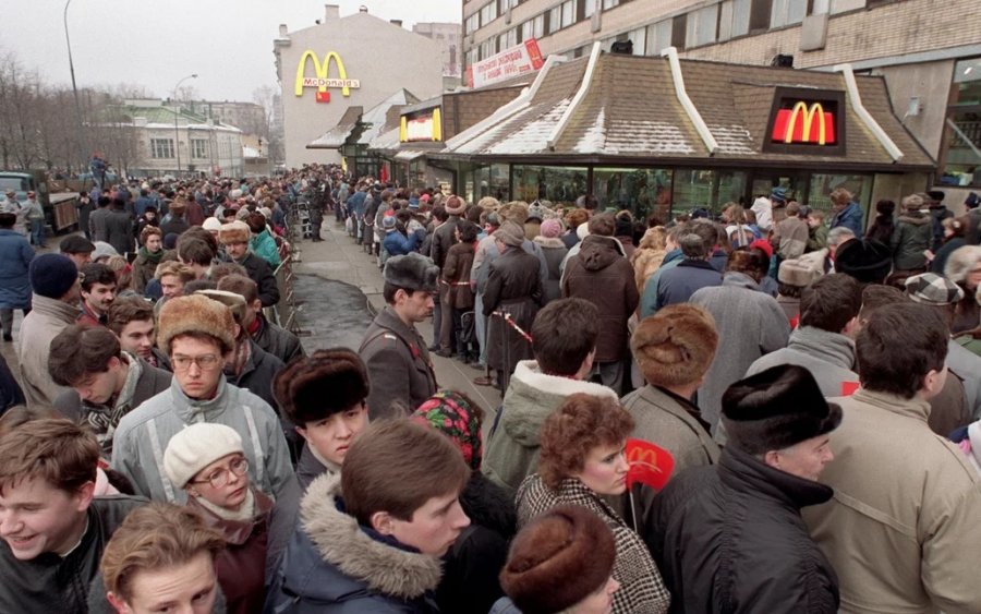 Τα McDonald's φεύγουν από τη Ρωσία -Κλείνουν όλα τα καταστήματά τους λόγω της εισβολής στην Ουκρανία