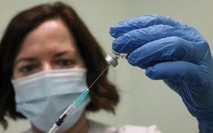 Γιατί νοσούν οι πλήρως εμβολιασμένοι από κορονοϊό - Πόσο προστατεύουν τα εμβόλια