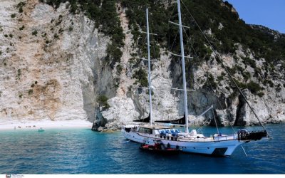 «Πέταξαν» τα έσοδα από τον τουρισμό στο διάστημα Ιανουαρίου - Ιουλίου