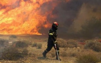 Τώρα: Φωτιά στα Τζαννάτα