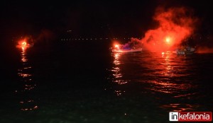 Ρομαντική βραδιά με ...μαγική βαρκαρόλα στο Αργοστόλι! (εικόνες + video)