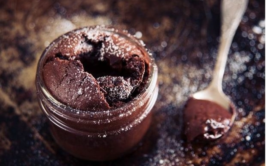 Η πιο εύκολη συνταγή για κέικ σοκολάτα