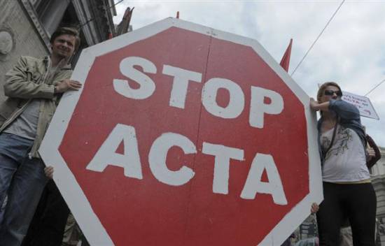 Το Ευρωπαϊκό Κοινοβούλιο καταψήφισε την ACTA 