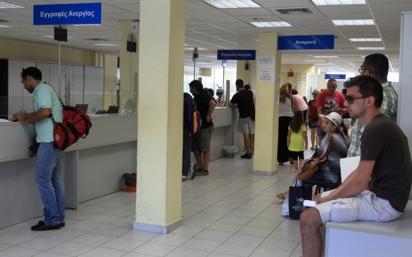 Υποχρεωτική η εγγραφή στον ΟΑΕΔ όλων των δικαιούχων του ΚΕΑ