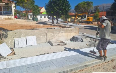 Προχωρούν οι εργασίες ανάπλασης κοινοχρήστων χώρων στις Λαϊκές Κατοικίες Αργοστολίου