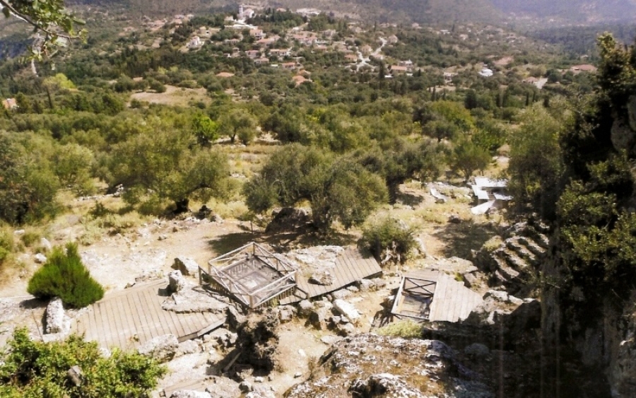 Υπογραφή προγραμματικής σύμβασης για τα αρχαιολογικά της σχολής Ομήρου στην Ιθάκη