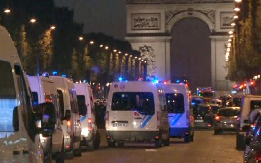 Τζιχαντιστές χτύπησαν το Παρίσι: Δυο νεκροί, δύο τραυματίες