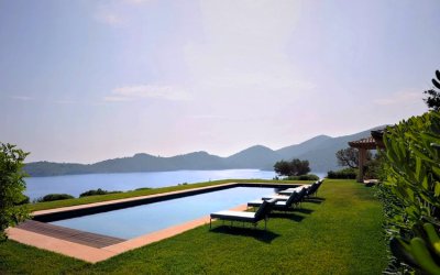 Τι περιλαμβάνει η ξενοδοχειακή επένδυση ύψους 85 εκατ. της οικογένειας Τσάκου στην Ιθάκη