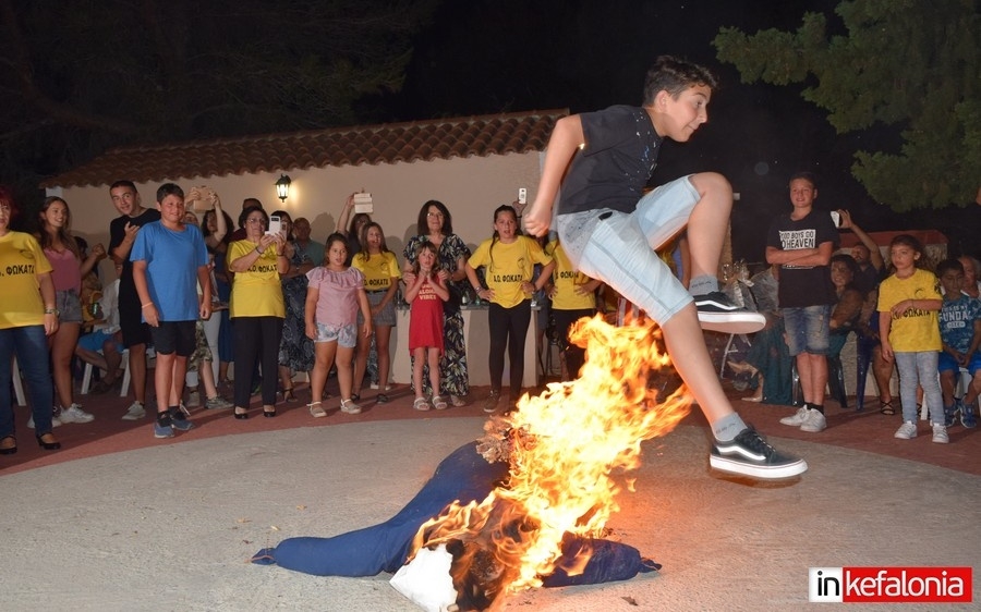 Του Άι Γιάννη του Λαμπαδάρη στα Φωκάτα (εικόνες/βίντεο)