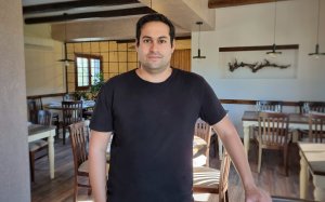 Ένας Κεφαλονίτης chef μαγειρεύει στο εστιατόριο του οινοποιείου Παπαργυρίου στο Κιάτο!