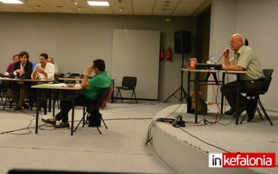 "Μαλλιά - Κουβάρια" στο δημοτικό συμβούλιο Αλυσανδράτος – Γάκης για το γήπεδο της Πυλάρου (video)