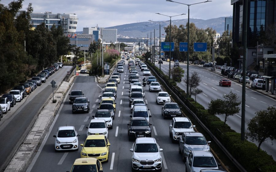 Τέλη Κυκλοφορίας: Πρόστιμα για σχεδόν 800.000 ιδιοκτήτες που δεν πλήρωσαν εμπρόθεσμα