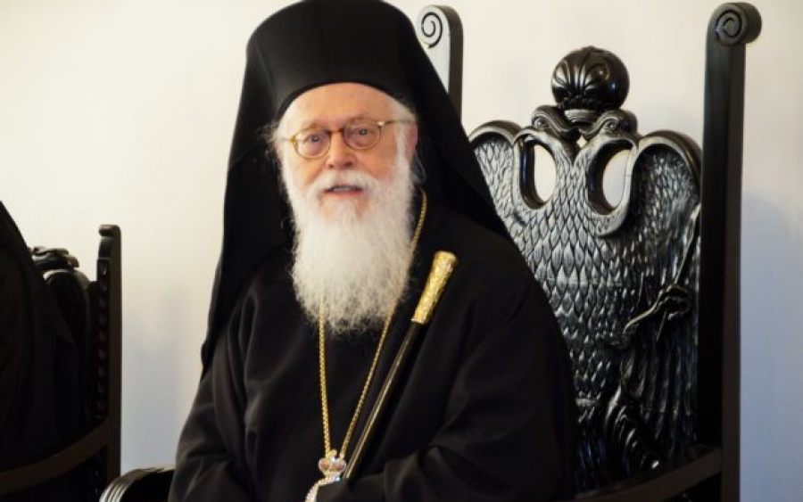 Περιπέτεια υγείας για τον Αρχιεπίσκοπο Αλβανίας Αναστάσιο - Υπεβλήθη σε αγγειοπλαστική επέμβαση