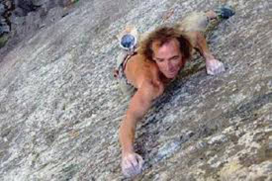 Τραγική Ειρωνία: Ο "μετρ" της αναρρίχησης έπεσε από σκάλα στο σπίτι του και σκοτώθηκε