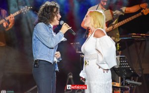 Ελευθερία Αρβανιτάκη & Ελεωνόρα Ζουγανέλη ξεσήκωσαν το Αργοστόλι!