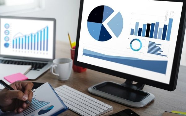 Αυτοματισμοί και τεχνητή νοημοσύνη στο digital marketing: Ποιος τους αξιοποιεί καλύτερα;