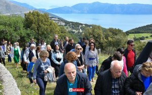 Με κατάνυξη και λαμπρότητα: Η Ιερά Μονή Θεμάτων γιορτάζει την Παναγία με πλήθος πιστών και παραδοσιακή φιλοξενία