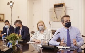 Από τα ιατρεία τους θα κάνουν οι παιδίατροι τα εμβόλια στους ανήλικους – Τι αποφασίστηκε