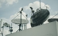Συνελήφθησαν οι αρχηγοί των «πειρατών» της τηλεόρασης - Δεκάδες εκατομμύρια τα κέρδη, πώς τα «ξέπλεναν»