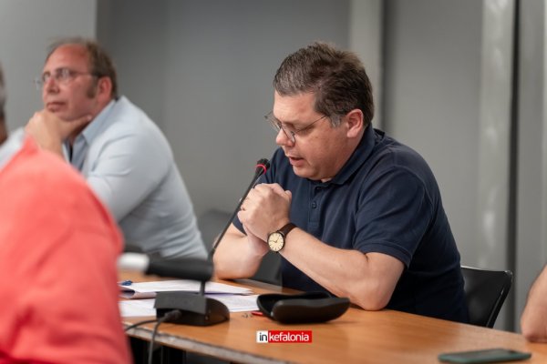 «Δεν είναι ίδια η χώρα μετά τις 28 Φλεβάρη» – Τι λέει ο Γιάνης Κουρούκλης για μισθούς, υγεία και την “κοροϊδία” της αύξησης