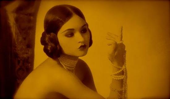 Έκθεση χειροποίητων κοσμημάτων στην Draught Grill & Beer House