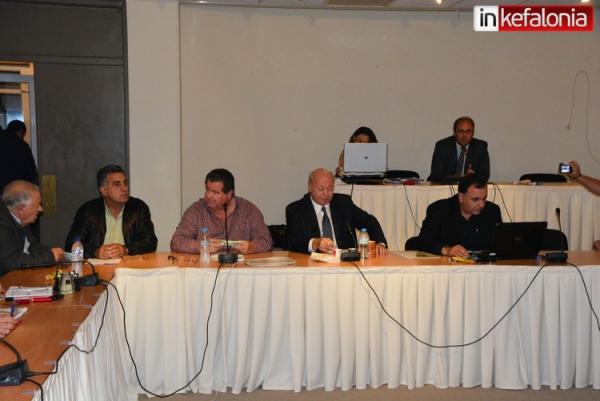 Ψηφίστηκαν τα ανταποδοτικά τέλη του 2014 – Στο κενό οι πρότασεις για μείωση των τελών από την αντιπολίτευση