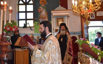 Παραμονή του Αγίου Πνεύματος, στην Αγία Τριάδα Μεσοβουνίων (εικόνες)