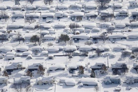 Εικόνες που προκαλούν δέος: Η επέλαση του χιονιά στις ΗΠΑ