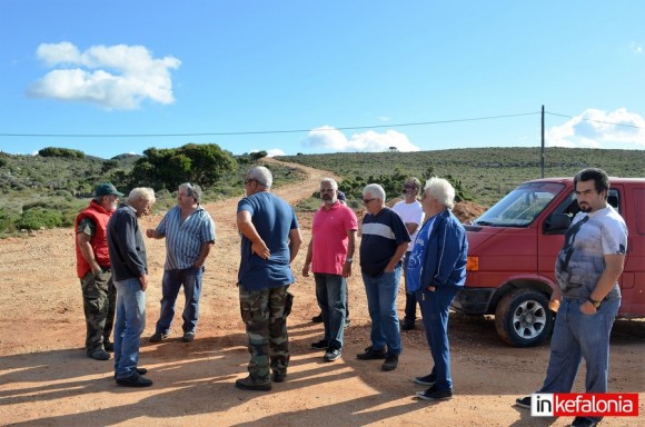 Αποφασισμένοι να "σταματήσουν" την εγκατάσταση των ανεμογεννητριών οι Καμιναράδες (εικόνες+video)