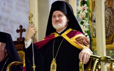 Αρχιεπίσκοπος Αμερικής Ελπιδοφόρος: Δίχως μάσκες στις εκκλησίες όσοι έχουν πιστοί εμβολιαστεί