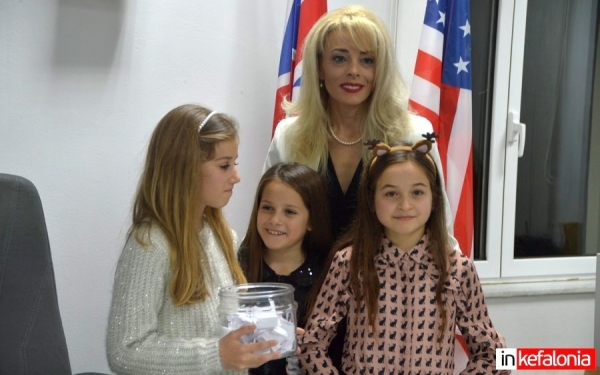 Με Συγκίνηση και Χαμόγελα η απoνομή πτυχίων από το Student's World (εικόνες)