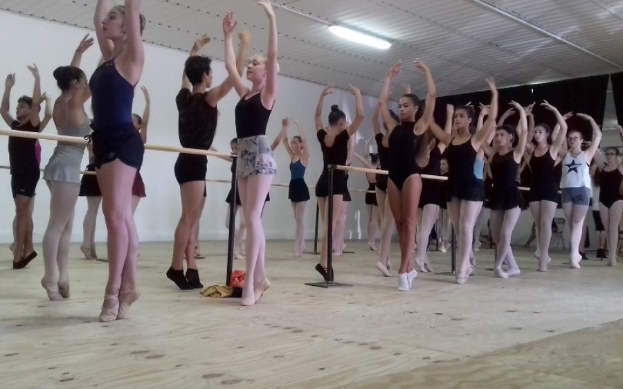 Η Carla Fracci στην υποτροφία χορού της &#039;Art &amp; Style&#039; Dance Studio στην Ιταλία (εικόνες)
