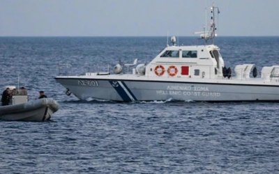 Ζάκυνθος: Ακυβέρνητο σκάφος με δύο αλλοδαπούς | Βραδινή επιχείρηση