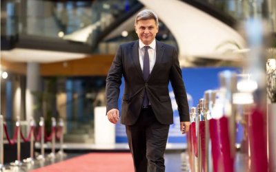 Πυρά Φαραντούρη σε Ευρωπαϊκές Κυβερνήσεις για Προϋπολογισμό