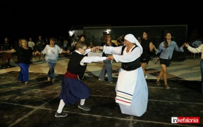 Καμιναράτα: Αυγουστιάτικη γιορτή με πολύ χορό και τραγούδι! (εικόνες)