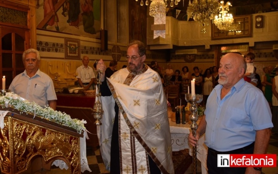 Ο Μέγας Εσπερινός στην Παναγία του Βάτου Περατάτων (εικόνες)