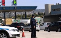 Επιστρέφουν οι μάσκες παντού, τα νέα μέτρα μετά την έκρηξη κρουσμάτων