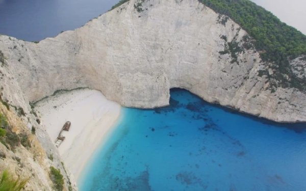 Ανατροπή με την παραλία «Ναυάγιο» - Σε ποιους θα επιτρέπεται η πρόσβαση